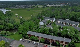 95 Greenwich Dr 2, Amherst, NY 14228