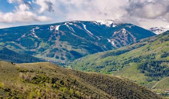 1015 W Wildwood Rd F, Avon, CO 81620