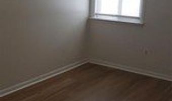 10185 Allen Pointe Dr, Allen Park, MI 48101