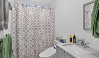 2098 KINOOLE St, Hilo, HI 96720