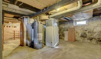 910 2nd Ave, Armstrong, IA 50514
