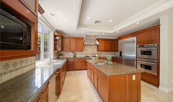 15850 Seville Ln, Encino, CA 91436