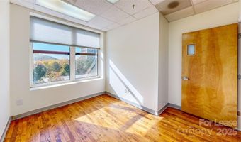 124 College St, Asheville, NC 28801