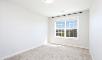 5421 Rowling Dr, Ames, IA 50014