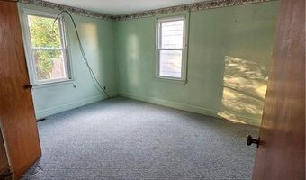27 Clifton Ave, Coventry, RI 02816