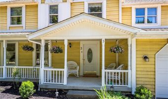 3 Carleton Ct, Amherst, NY 14221