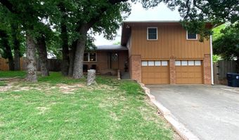 2804 N McMillan Ave, Bethany, OK 73008