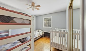 8 Dunn Rd, Airmont, NY 10952