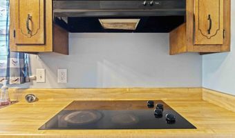 236 Beacon Ln, Atmore, AL 36502