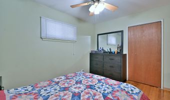 511 W BYRON Ave, Addison, IL 60101