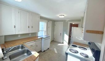 208 7th St, Bangor, ME 04401