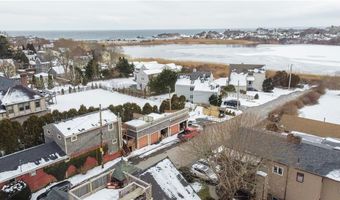167 Coggeshall Ave A, Newport, RI 02840
