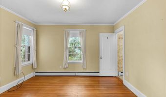 92 Cedar St, Belfast, ME 04915