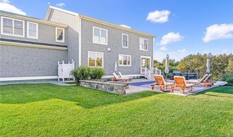 1046 Ocean Rd, Narragansett, RI 02882