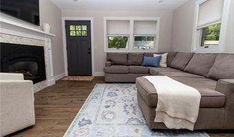 3 Onondega Rd, Narragansett, RI 02882