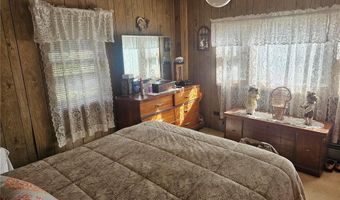 8 Lake Ct, Hopkinton, RI 02804