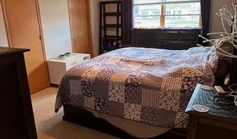 4806 Waller St, Ames, IA 50014
