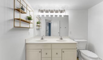 926 Dogwood Meadows Dr SE 45, Ada, MI 49301