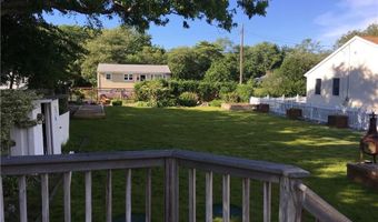 71 Baltimore Ave, Narragansett, RI 02882