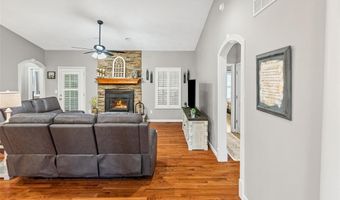 100 Windsor Dr, Alton, IL 62002