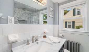 12 Hagen Ave, Cranston, RI 02920