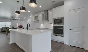 417 Davis Greenwood Ct, Sinton, TX 79821