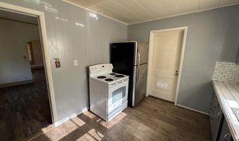 313 E 17th St, Baxter Springs, KS 66713