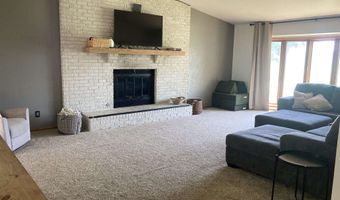 650 S 7th St, Akron, IA 51001