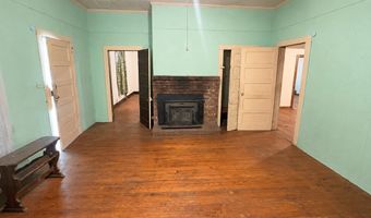 933 Anderson St, Calhoun Falls, SC 29628