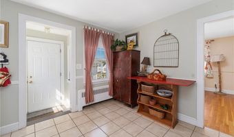 155 Evarts St, Newport, RI 02840