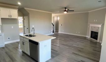 301 WYNLAKE Dr, Alabaster, AL 35007