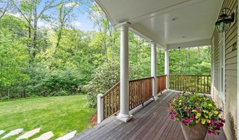 252 Sawyer Rd, Bolton, MA 01740