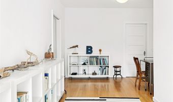 54 Gardiner Dr, Amagansett, NY 11930