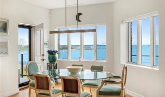 111 Harrison Ave A18, Newport, RI 02840