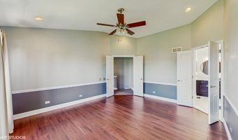 8 GEORGETOWN Ct, Algonquin, IL 60102