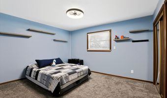 8852 Ridge Hill Dr, Indianapolis, IN 46217