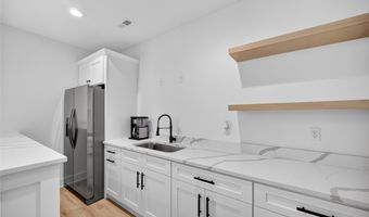 1403 19th St SE, Altoona, IA 50009