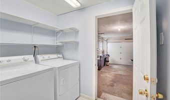 61 Caesar Blvd, Amherst, NY 14221