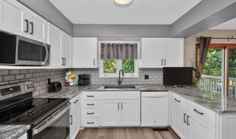 1201 SE Michael Dr, Ankeny, IA 50021