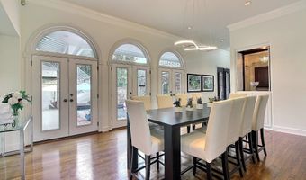 1342 Applewood Rd, Baton Rouge, LA 70808