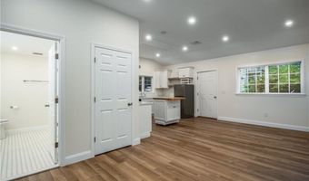 2 Cherry Ln, Bristol, RI 02809