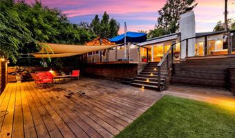 3374 Floyd, Los Angeles, CA 90068