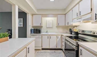 504 ORANGE Dr 11, Altamonte Springs, FL 32701