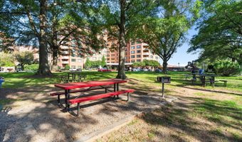 1111 ARLINGTON Blvd 822, Arlington, VA 22209