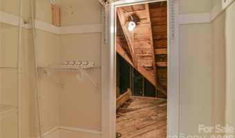 64 Arthur Rd, Asheville, NC 28806