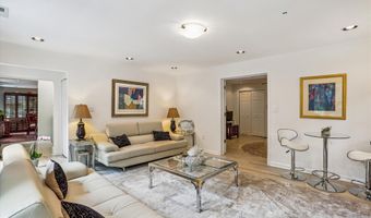 9201 LAUREL OAK Dr, Bethesda, MD 20817