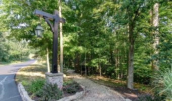 6505 Old Darby Trl NE, Ada, MI 49301