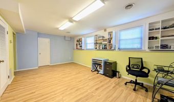 55 Sleepy Hollow Dr, Danbury, CT 06810