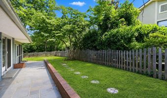 3831 N VERNON St N, Arlington, VA 22207