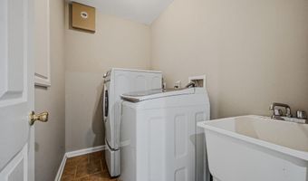 13 LAUREL Way, Bear, DE 19701